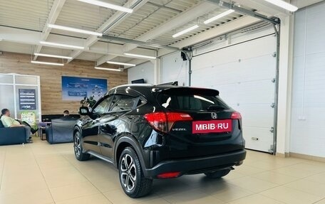 Honda Vezel, 2016 год, 1 849 000 рублей, 4 фотография
