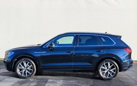 Volkswagen Touareg III, 2019 год, 4 490 000 рублей, 6 фотография