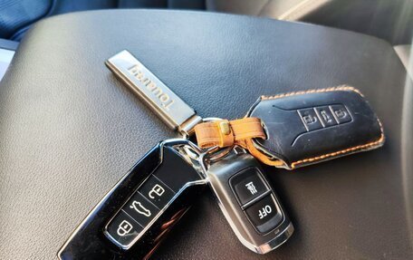 Volkswagen Touareg III, 2019 год, 4 490 000 рублей, 10 фотография