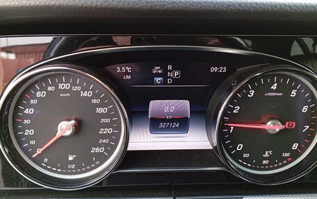 Mercedes-Benz E-Класс, 2019 год, 2 150 000 рублей, 5 фотография