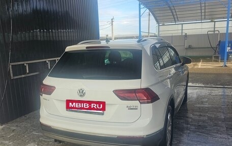 Volkswagen Tiguan II, 2017 год, 2 200 000 рублей, 4 фотография