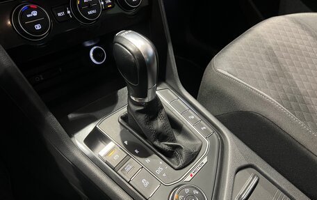 Volkswagen Tiguan II, 2017 год, 2 150 000 рублей, 16 фотография