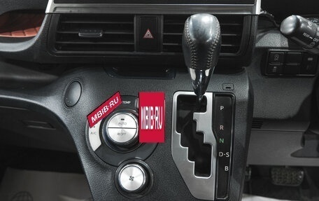 Toyota Sienta II, 2017 год, 1 849 000 рублей, 20 фотография