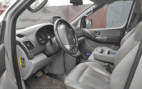 Hyundai Grand Starex Grand Starex I рестайлинг 2, 2017 год, 2 370 000 рублей, 8 фотография