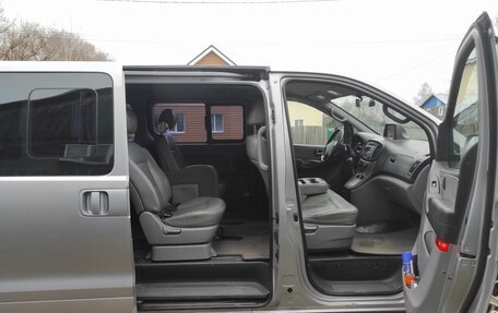 Hyundai Grand Starex Grand Starex I рестайлинг 2, 2017 год, 2 370 000 рублей, 12 фотография