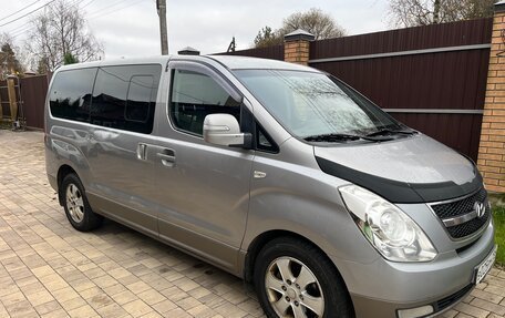 Hyundai Grand Starex Grand Starex I рестайлинг 2, 2012 год, 1 850 000 рублей, 2 фотография