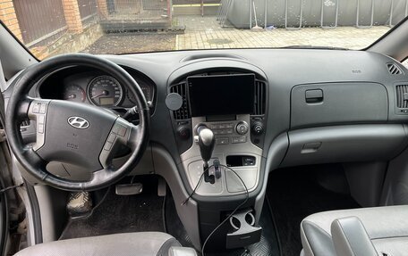 Hyundai Grand Starex Grand Starex I рестайлинг 2, 2012 год, 1 850 000 рублей, 4 фотография