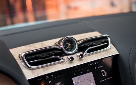 Bentley Bentayga I, 2025 год, 44 500 000 рублей, 17 фотография