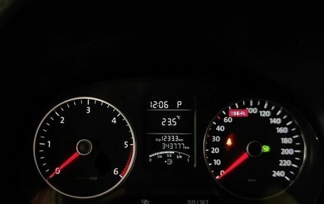 Volkswagen Amarok I рестайлинг, 2013 год, 1 250 000 рублей, 17 фотография