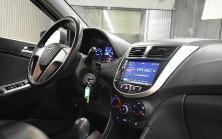 Hyundai Solaris II рестайлинг, 2013 год, 699 000 рублей, 9 фотография