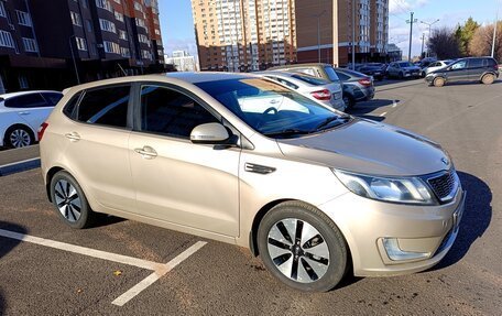 KIA Rio III рестайлинг, 2014 год, 875 000 рублей, 2 фотография