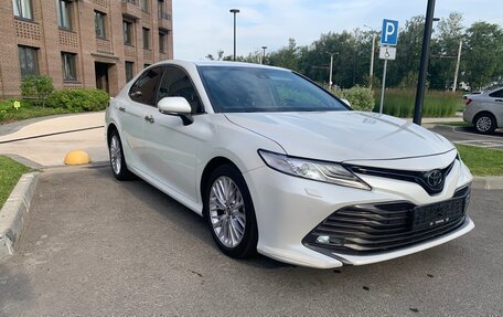Toyota Camry, 2020 год, 2 810 000 рублей, 4 фотография