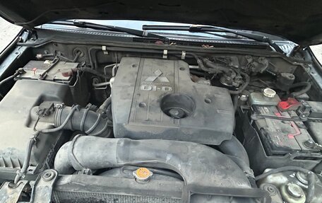 Mitsubishi Pajero IV, 2008 год, 1 350 000 рублей, 22 фотография