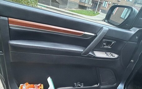 Mitsubishi Pajero IV, 2008 год, 1 350 000 рублей, 25 фотография