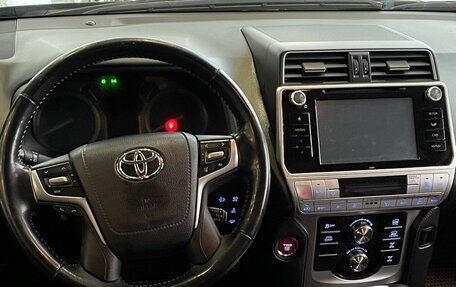 Toyota Land Cruiser Prado 150 рестайлинг 2, 2019 год, 4 670 000 рублей, 7 фотография