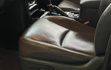 Toyota Land Cruiser Prado 150 рестайлинг 2, 2019 год, 4 670 000 рублей, 9 фотография