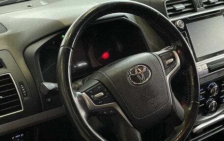 Toyota Land Cruiser Prado 150 рестайлинг 2, 2019 год, 4 670 000 рублей, 10 фотография