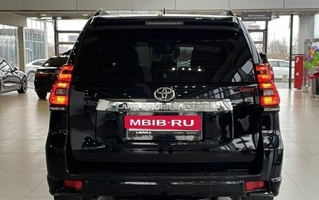 Toyota Land Cruiser Prado 150 рестайлинг 2, 2019 год, 4 670 000 рублей, 5 фотография