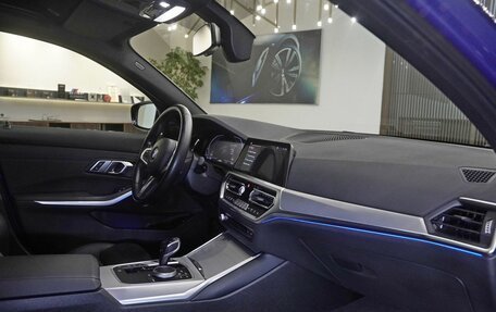 BMW 3 серия, 2021 год, 3 885 000 рублей, 18 фотография