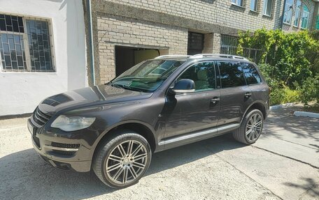 Volkswagen Touareg III, 2008 год, 1 700 000 рублей, 1 фотография