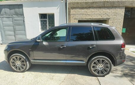 Volkswagen Touareg III, 2008 год, 1 700 000 рублей, 2 фотография