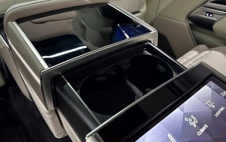 Land Rover Range Rover IV рестайлинг, 2025 год, 24 400 000 рублей, 35 фотография