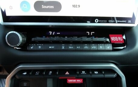 Toyota Tundra, 2022 год, 10 285 000 рублей, 29 фотография