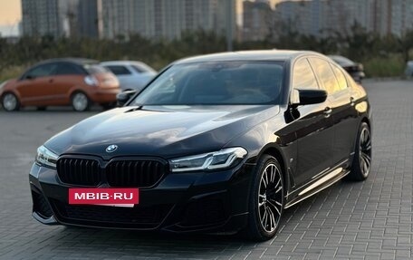 BMW 5 серия, 2021 год, 4 300 000 рублей, 2 фотография