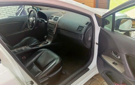 Toyota Avensis III рестайлинг, 2010 год, 850 000 рублей, 8 фотография