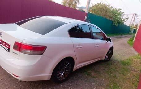 Toyota Avensis III рестайлинг, 2010 год, 850 000 рублей, 2 фотография