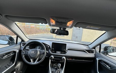 Toyota RAV4, 2021 год, 3 600 000 рублей, 7 фотография