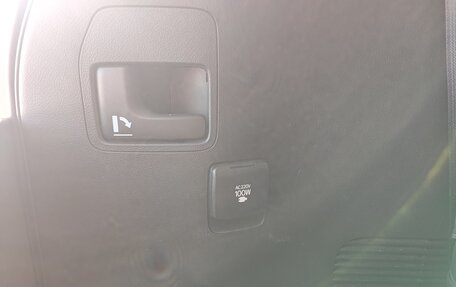 Toyota Land Cruiser 200, 2012 год, 4 400 000 рублей, 23 фотография