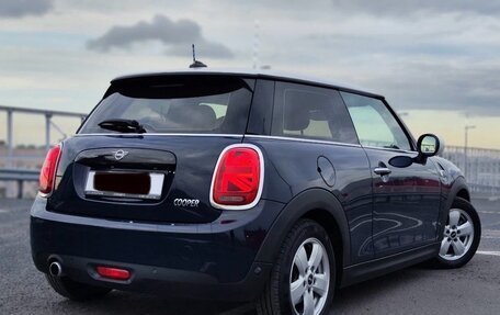 MINI Hatch, 2018 год, 1 825 000 рублей, 5 фотография