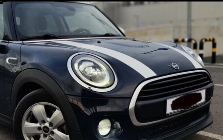 MINI Hatch, 2018 год, 1 825 000 рублей, 9 фотография