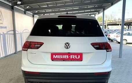 Volkswagen Tiguan II, 2018 год, 2 125 000 рублей, 4 фотография