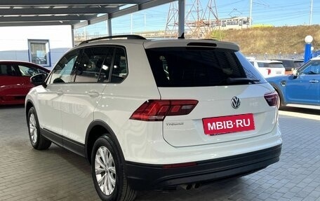 Volkswagen Tiguan II, 2018 год, 2 125 000 рублей, 3 фотография