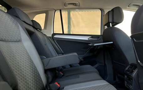 Volkswagen Tiguan II, 2018 год, 2 125 000 рублей, 12 фотография