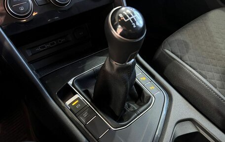 Volkswagen Tiguan II, 2018 год, 2 125 000 рублей, 18 фотография