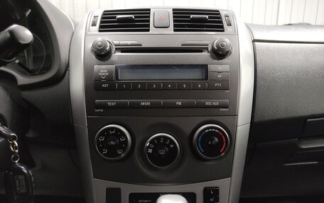 Toyota Corolla, 2011 год, 990 000 рублей, 13 фотография