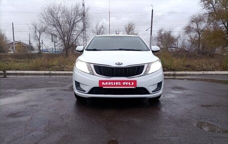 KIA Rio III рестайлинг, 2014 год, 800 000 рублей, 2 фотография
