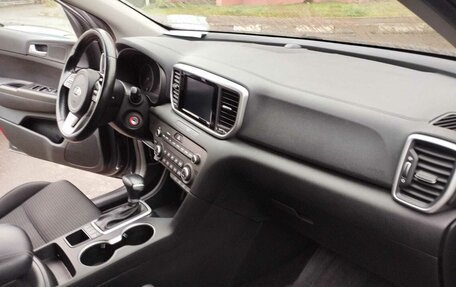 KIA Sportage IV рестайлинг, 2018 год, 2 250 000 рублей, 14 фотография