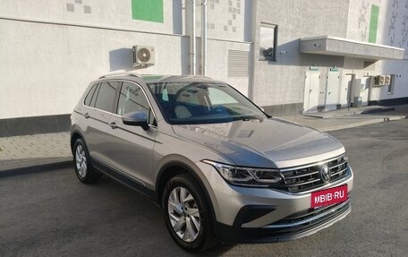 Volkswagen Tiguan II, 2021 год, 3 700 000 рублей, 1 фотография