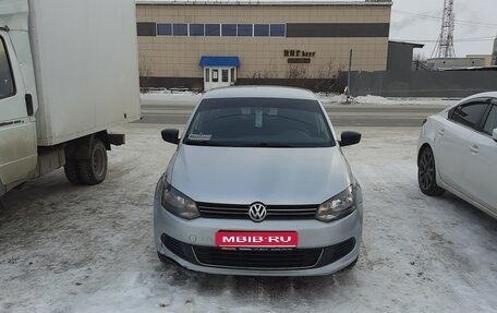 Volkswagen Polo VI (EU Market), 2013 год, 750 000 рублей, 1 фотография