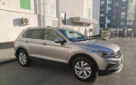 Volkswagen Tiguan II, 2021 год, 3 700 000 рублей, 4 фотография
