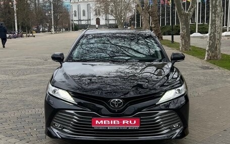 Toyota Camry, 2021 год, 3 800 000 рублей, 1 фотография