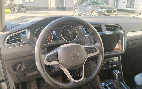 Volkswagen Tiguan II, 2021 год, 3 700 000 рублей, 8 фотография