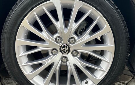 Toyota Camry, 2021 год, 3 800 000 рублей, 10 фотография