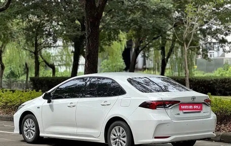 Toyota Corolla, 2022 год, 1 100 000 рублей, 5 фотография