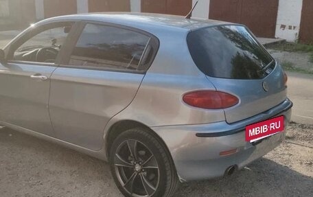 Alfa Romeo 147 I рестайлинг, 2001 год, 280 000 рублей, 5 фотография