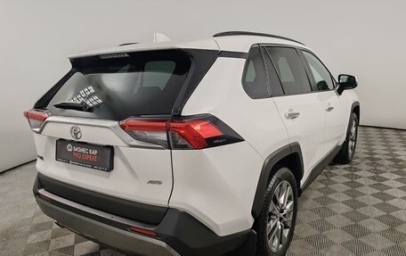 Toyota RAV4, 2021 год, 3 899 000 рублей, 5 фотография